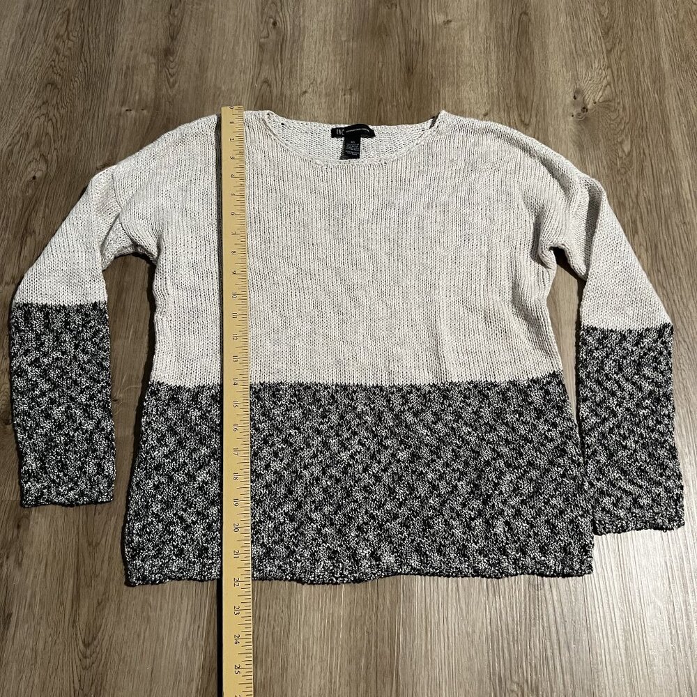 NWT INC Womens XS Two-Tone Long-Sleeve Sweater Silver, white, black NEW - Picture 5 of 8
